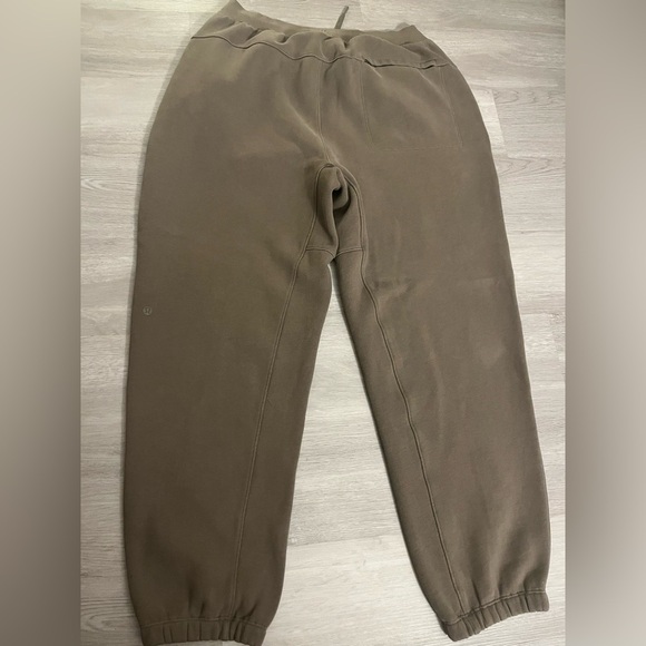 Lululemon French Terry Cloth Relaxed Fit Joggers - Picture 5 of 10